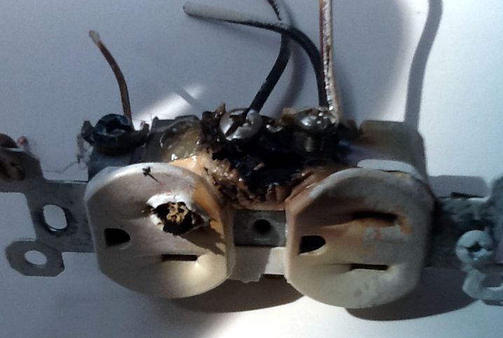 pic of burned electrical outlet