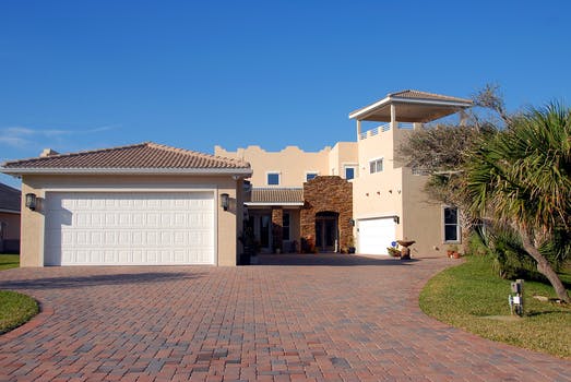 pic of garage door