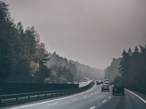 pic of cars on highway, racing to get to their home inspection